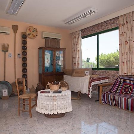 Mandalena Hotel Apartments Protaras Extérieur photo