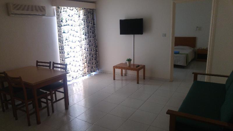 Mandalena Hotel Apartments Protaras Extérieur photo