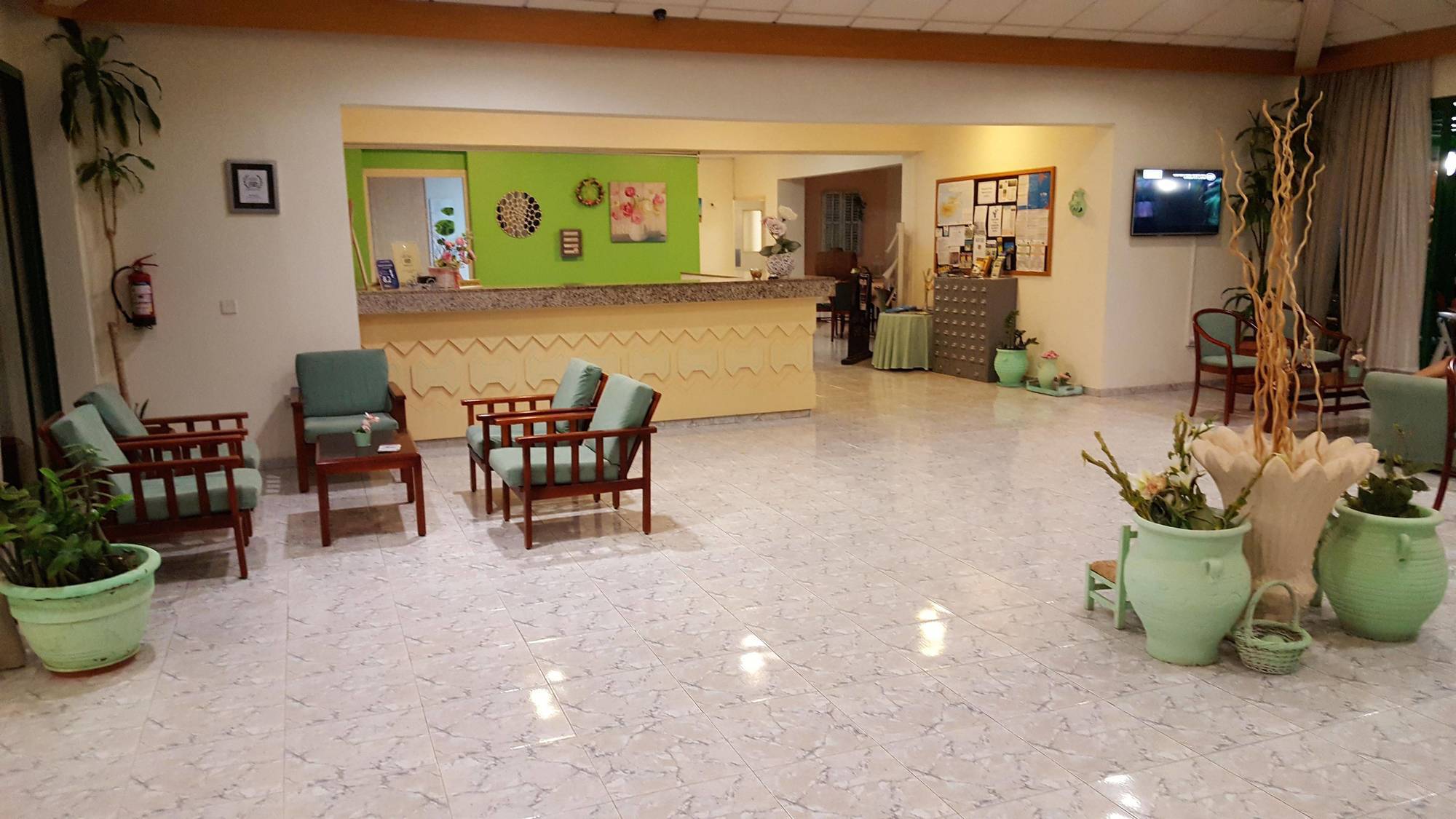 Mandalena Hotel Apartments Protaras Extérieur photo